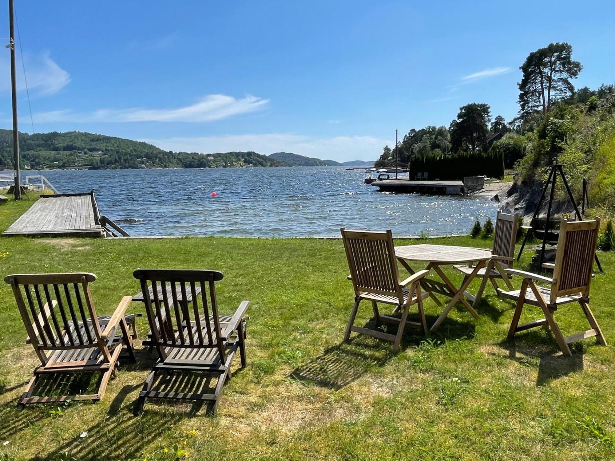 Leilighet Ved Sjoen Med Strand Lejlighed Porsgrunn Eksteriør billede